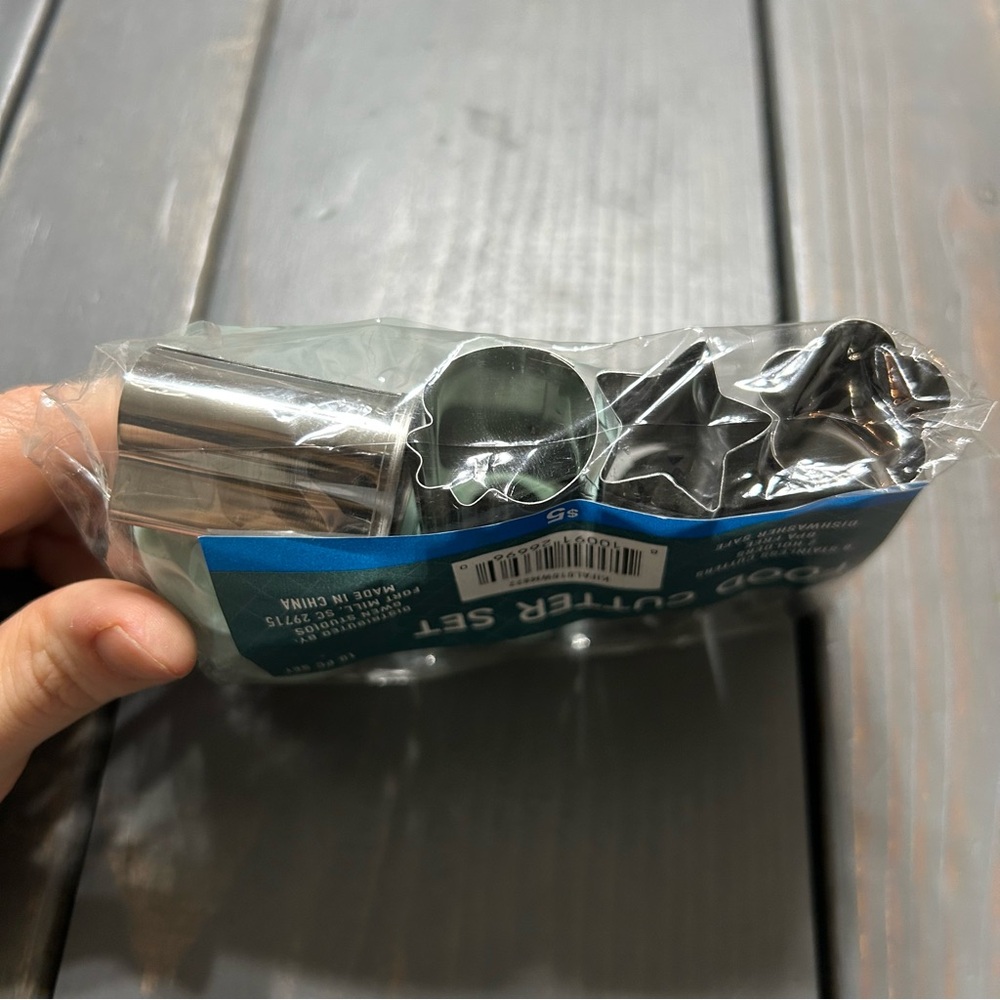 *SOLD* Stainless Steel Food Cutter Set - Picture 3 of 9